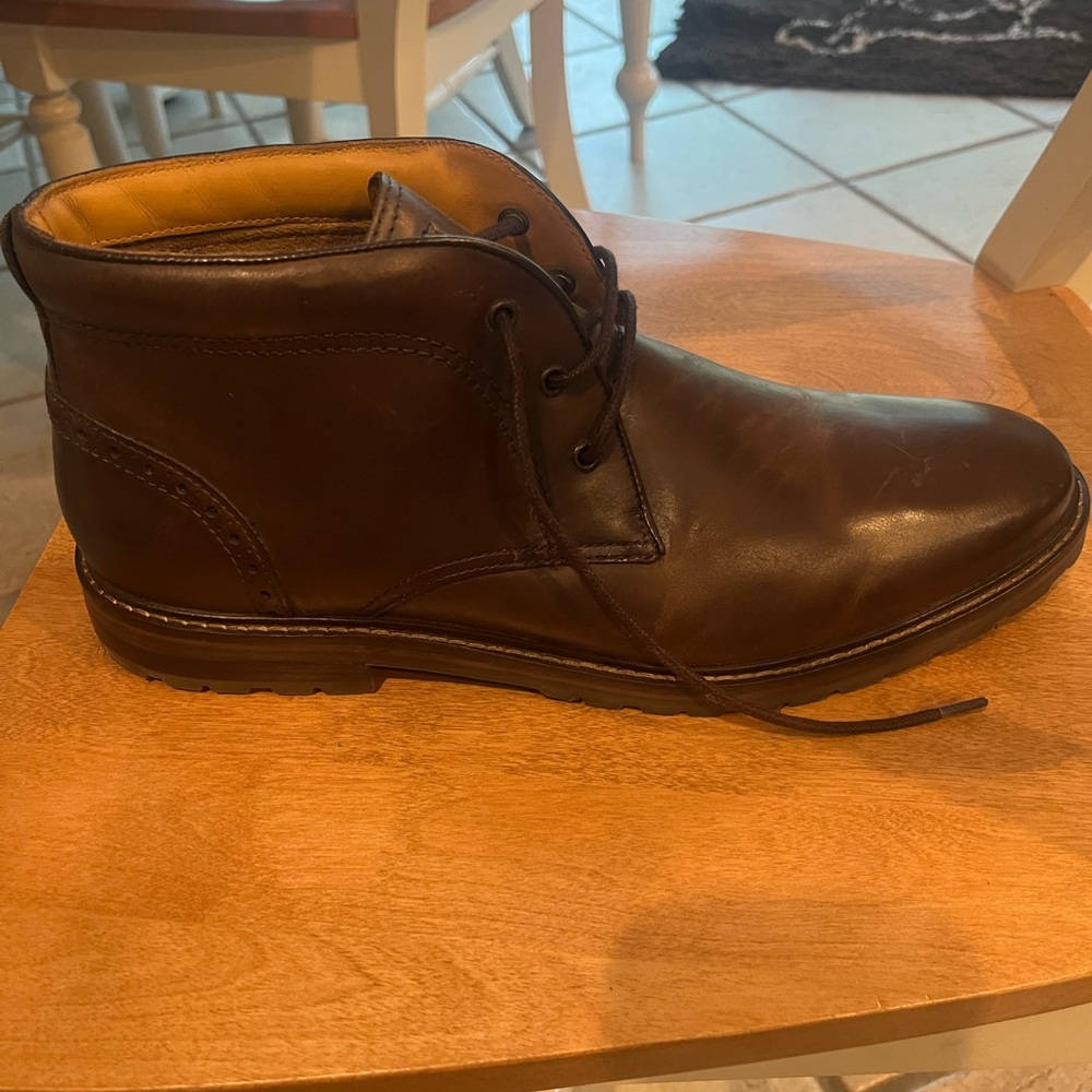 Men’s Florsheim boot.  Size 11.5 brown.  Very good condition.  Lightly used.